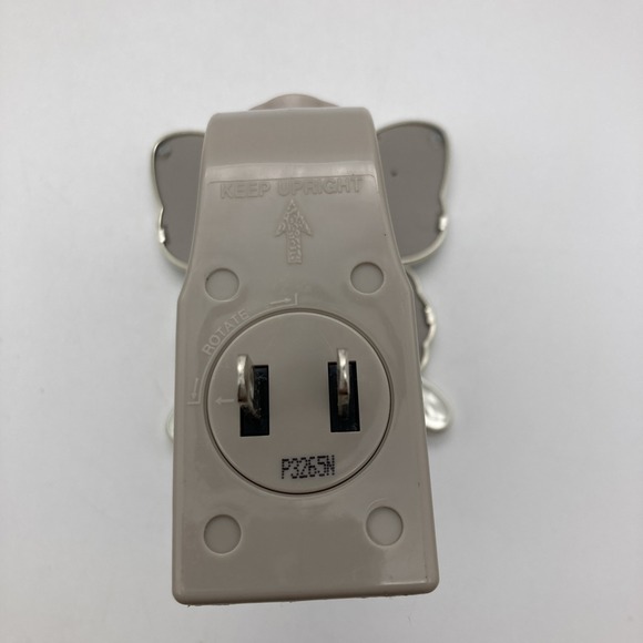 BATH & BODY WORKS Embroidered Butterfly Wallflowers Fragrance Plug In New - Picture 6 of 7